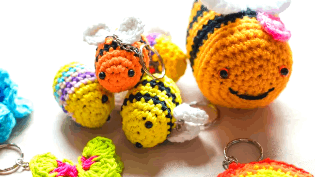 Discover Free Online Courses to Learn to Crochet at Home