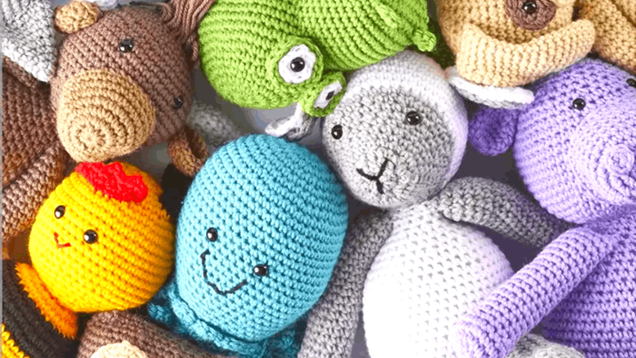 Discover Free Online Courses to Learn to Crochet at Home